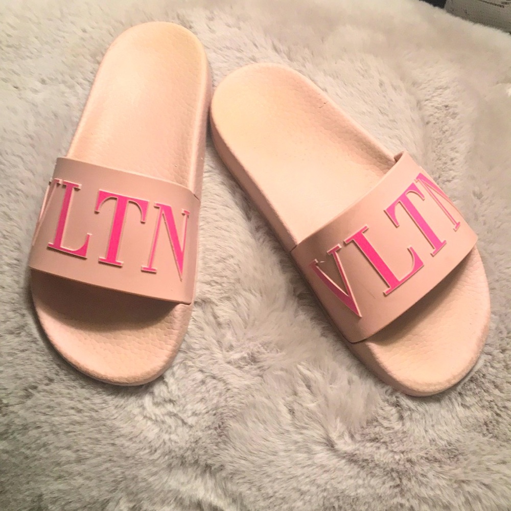 Authentic Valentino water rose logo slides.  Size 37